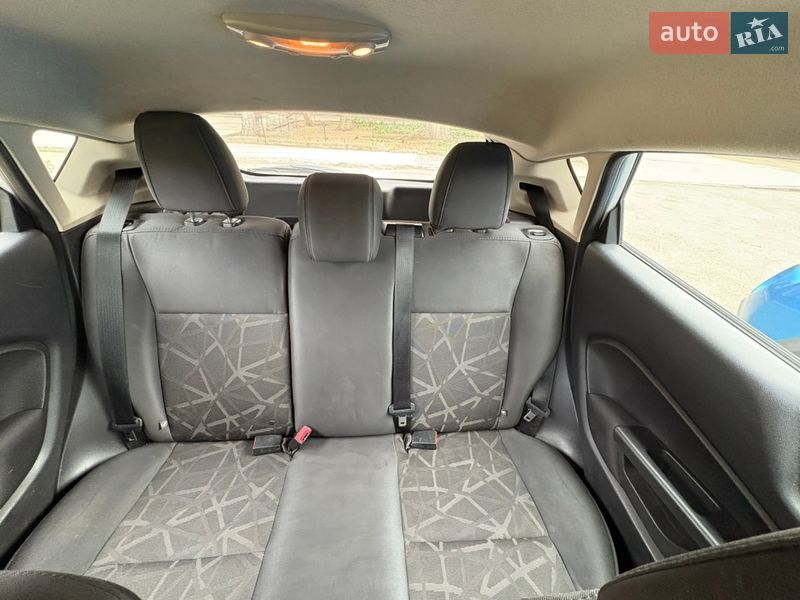 Хэтчбек Ford Fiesta 2012 в Южноукраинске