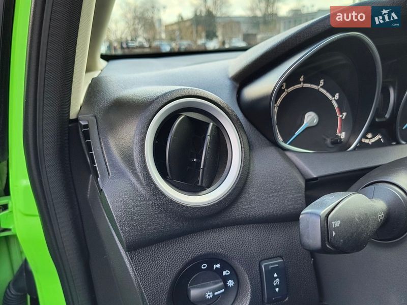 Хэтчбек Ford Fiesta 2013 в Запорожье фото 20 Хэтчбек Ford Fiesta 2013 в Запорожье