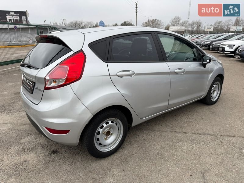 Хэтчбек Ford Fiesta 2014 в Киеве фото 5 Хэтчбек Ford Fiesta 2014 в Киеве
