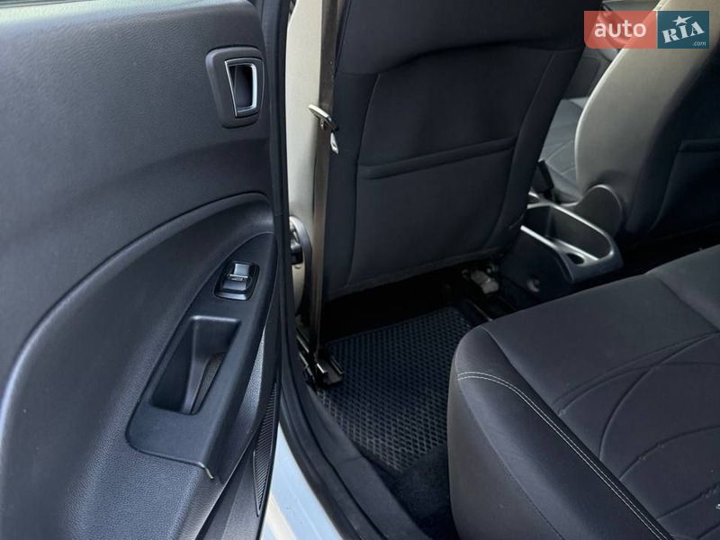 Хэтчбек Ford Fiesta 2017 в Днепре