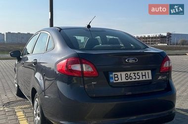 Седан Ford Fiesta 2013 в Полтаве