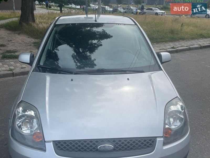 Хэтчбек Ford Fiesta 2007 в Киеве