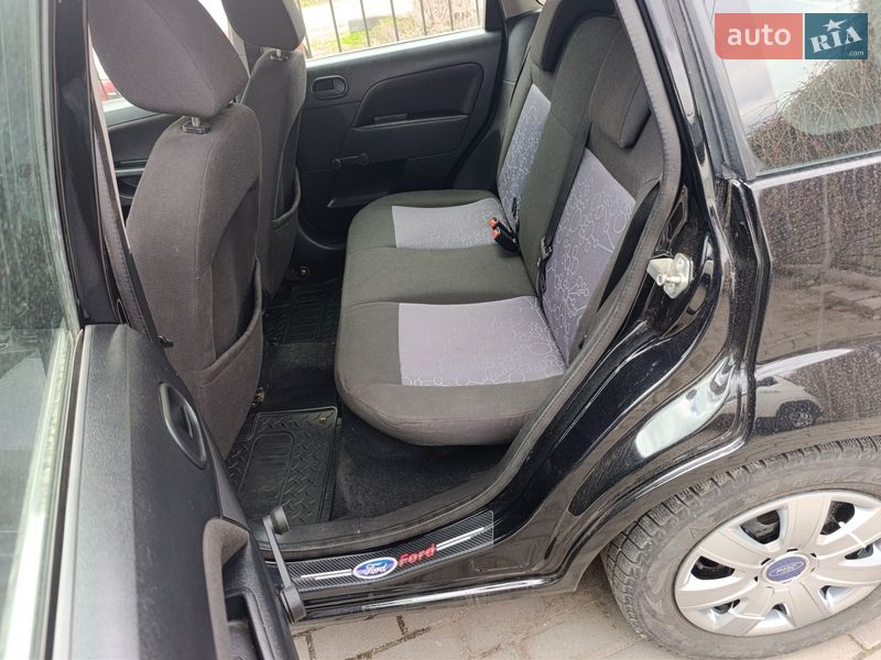Хэтчбек Ford Fiesta 2006 в Запорожье