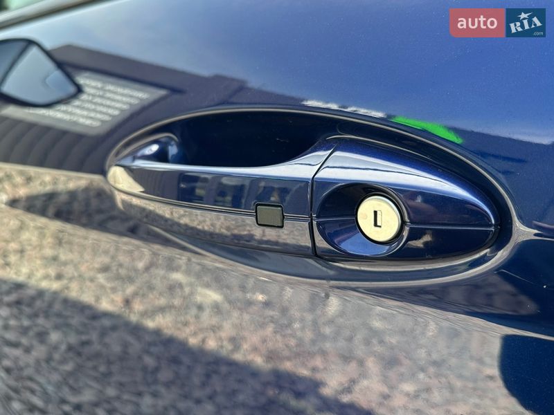 Хэтчбек Ford Fiesta 2015 в Львове