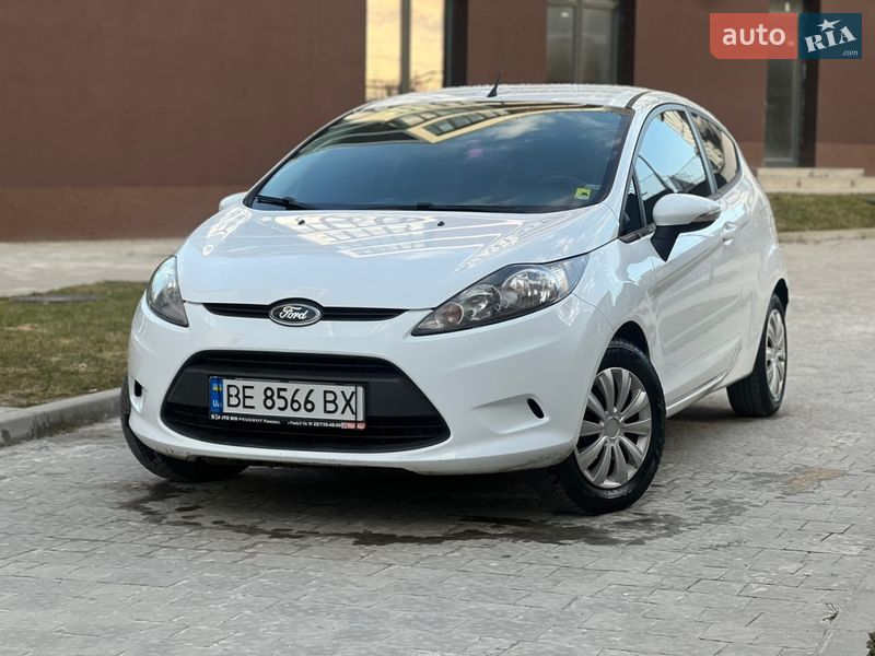 Хэтчбек Ford Fiesta 2011 в Львове