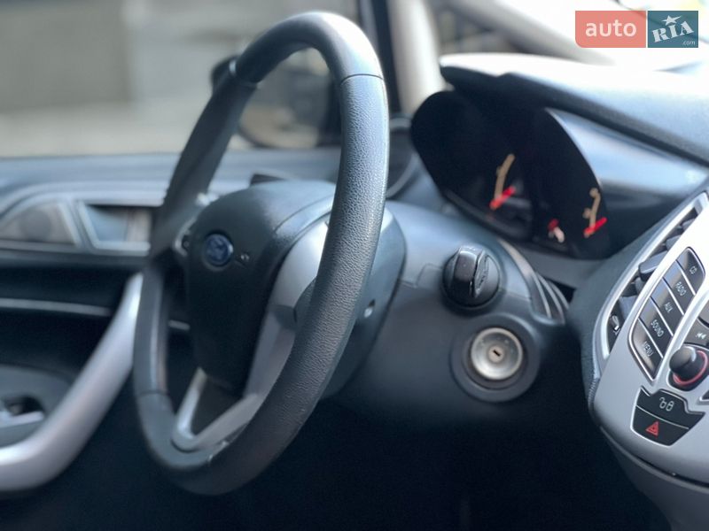 Хэтчбек Ford Fiesta 2011 в Львове