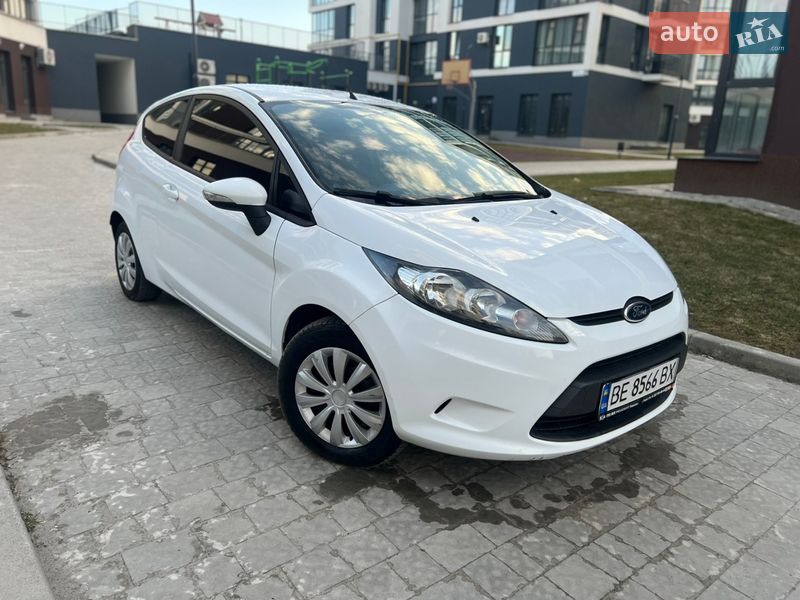 Хэтчбек Ford Fiesta 2011 в Львове