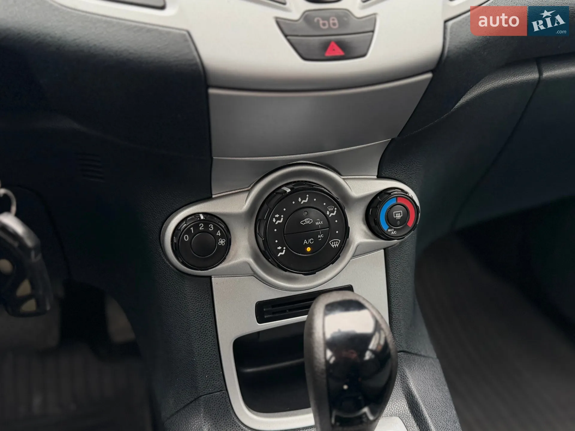 2012 Ford Fiesta - мініатюра 36