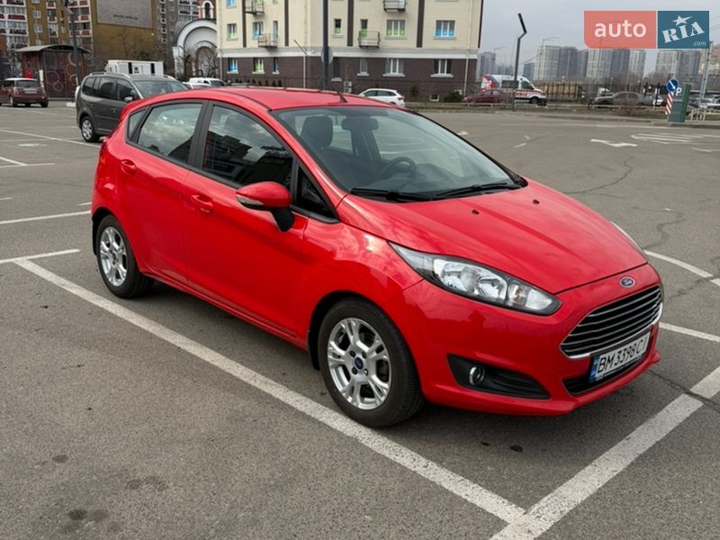 Хэтчбек Ford Fiesta 2015 в Киеве фото 3 Хэтчбек Ford Fiesta 2015 в Киеве