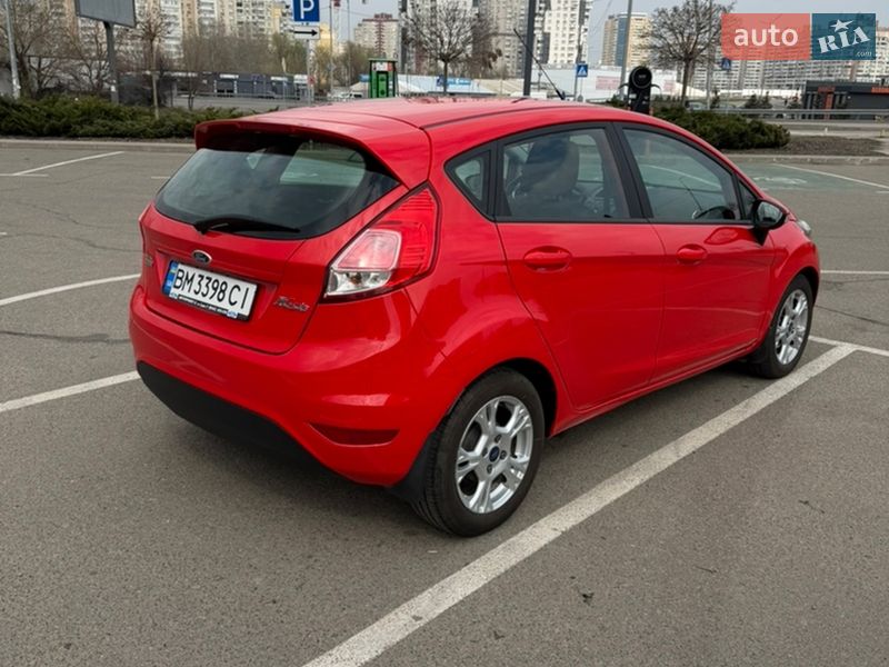 Хэтчбек Ford Fiesta 2015 в Киеве фото 5 Хэтчбек Ford Fiesta 2015 в Киеве