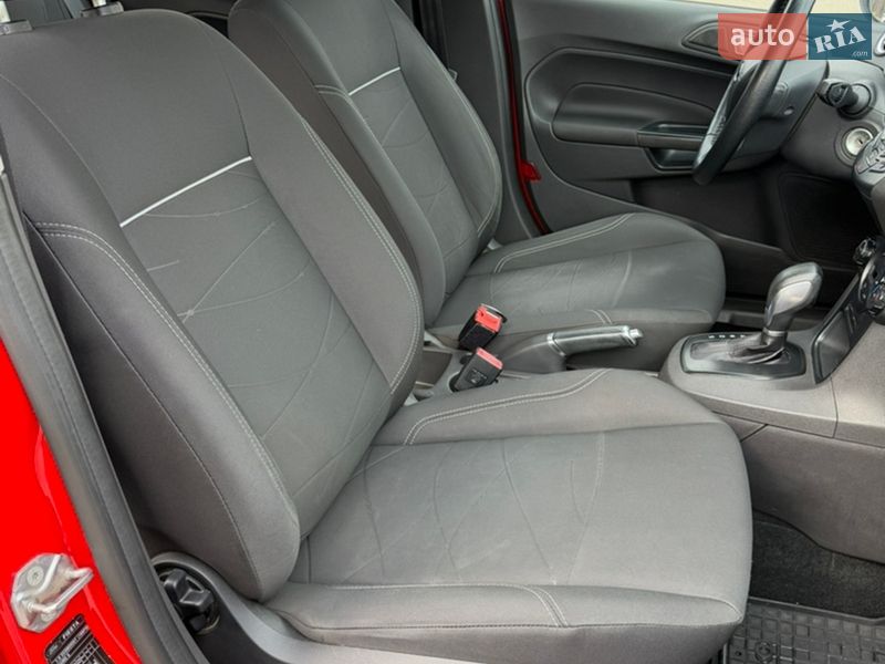 Хэтчбек Ford Fiesta 2015 в Киеве фото 17 Хэтчбек Ford Fiesta 2015 в Киеве