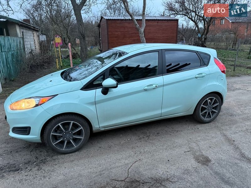Хэтчбек Ford Fiesta 2018 в Буче