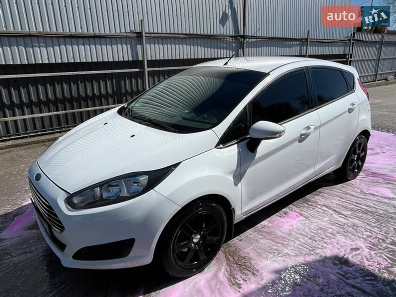 Хэтчбек Ford Fiesta 2013 в Киеве