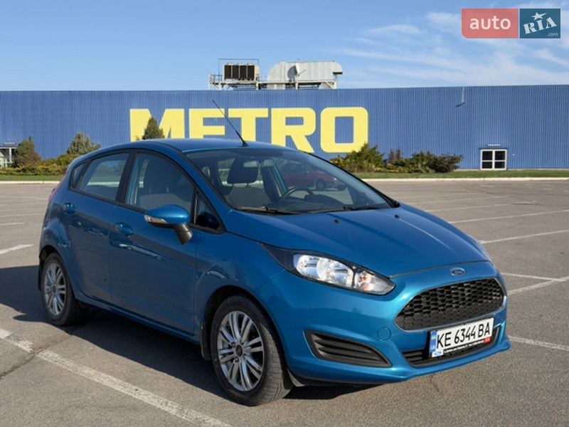 Хэтчбек Ford Fiesta 2016 в Днепре