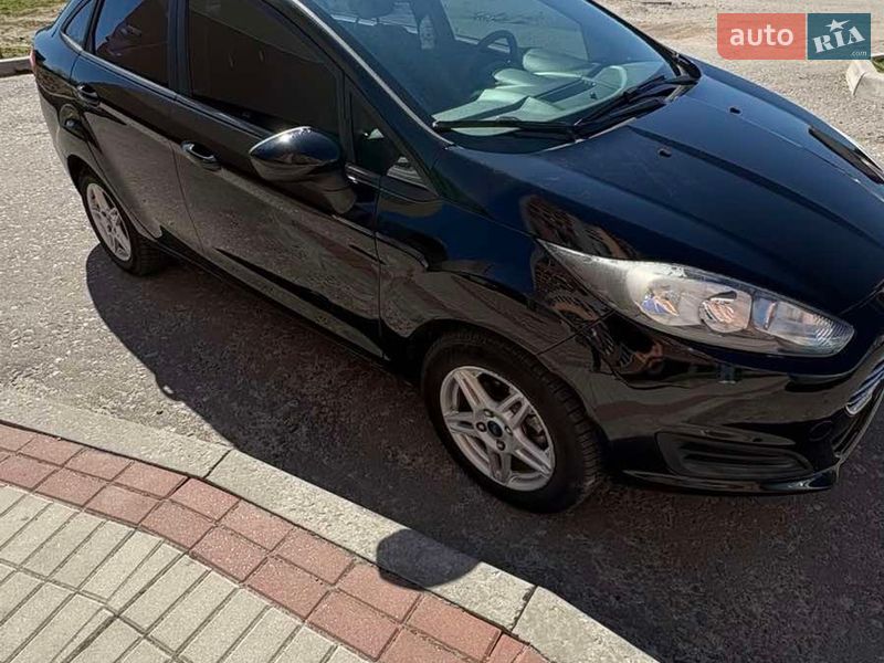 Седан Ford Fiesta 2019 в Киеве