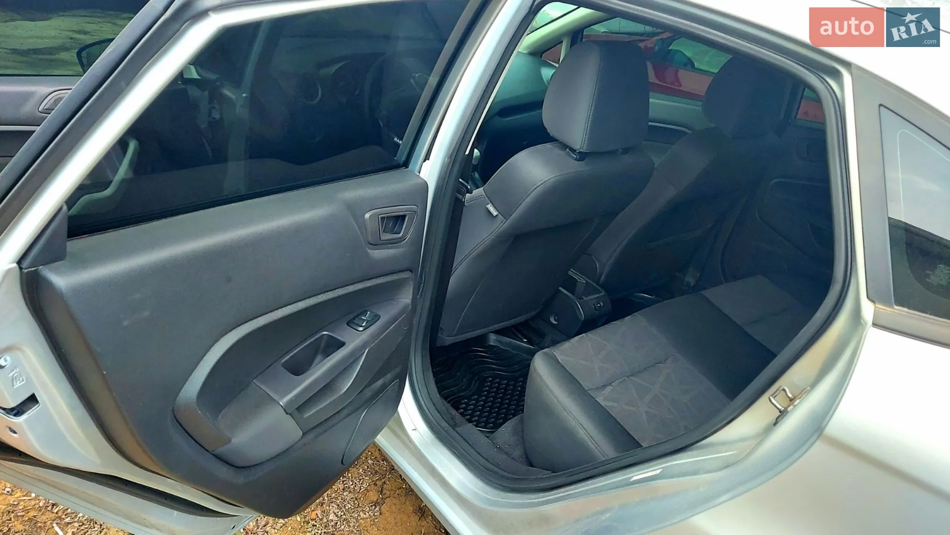 2013 Ford Fiesta - мініатюра 13