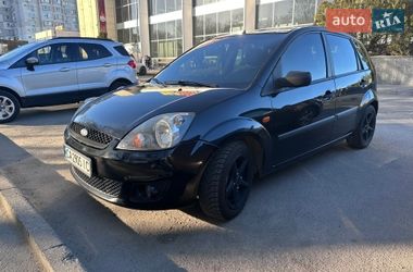 Хетчбек Ford Fiesta 2006 в Черкасах