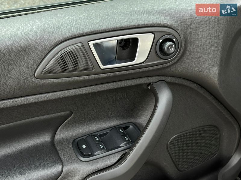 Хэтчбек Ford Fiesta 2013 в Львове фото 7 Хэтчбек Ford Fiesta 2013 в Львове