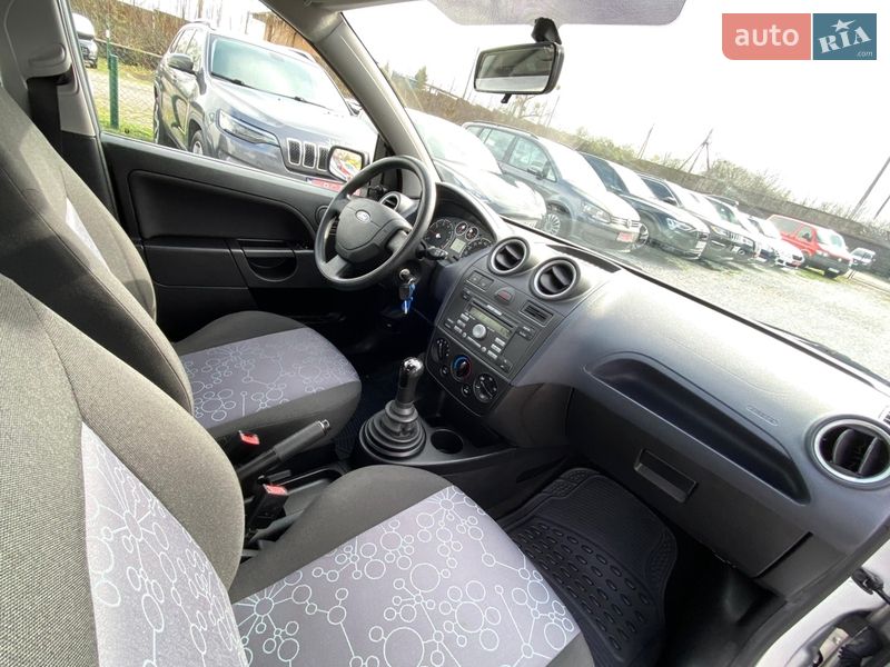 Хетчбек Ford Fiesta 2007 в Рівному