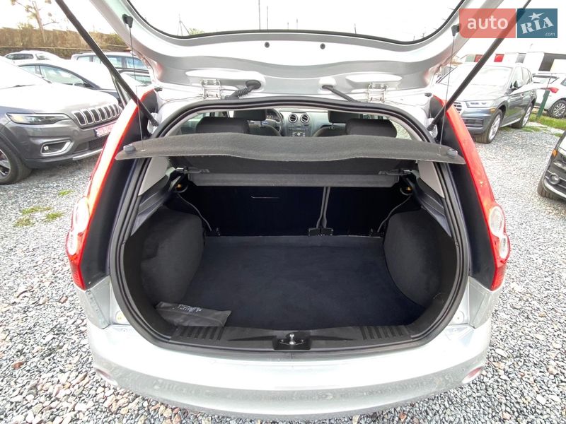 Хетчбек Ford Fiesta 2007 в Рівному
