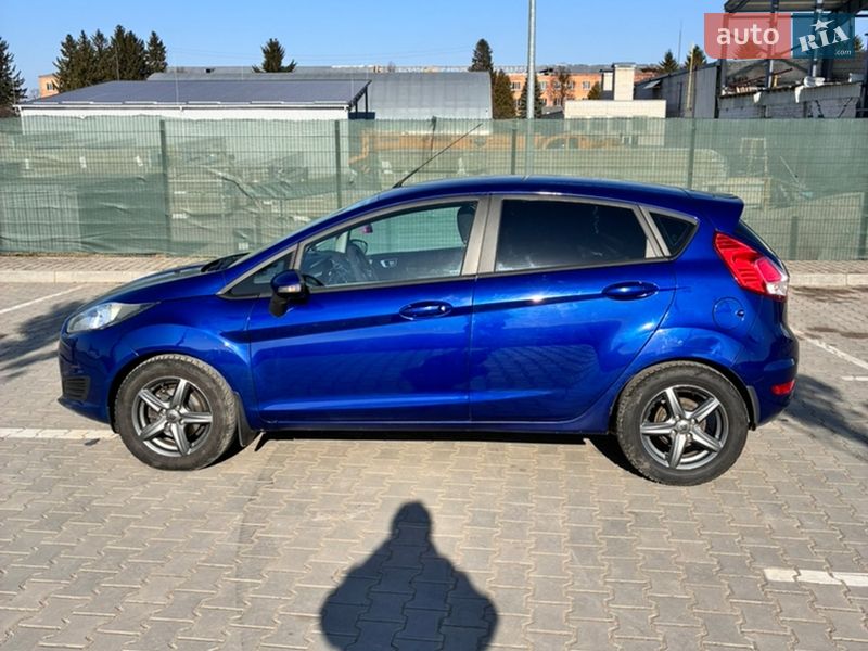 Хетчбек Ford Fiesta 2015 в Красилові