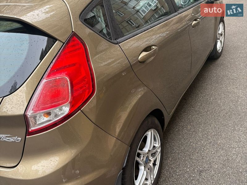 Хэтчбек Ford Fiesta 2013 в Киеве