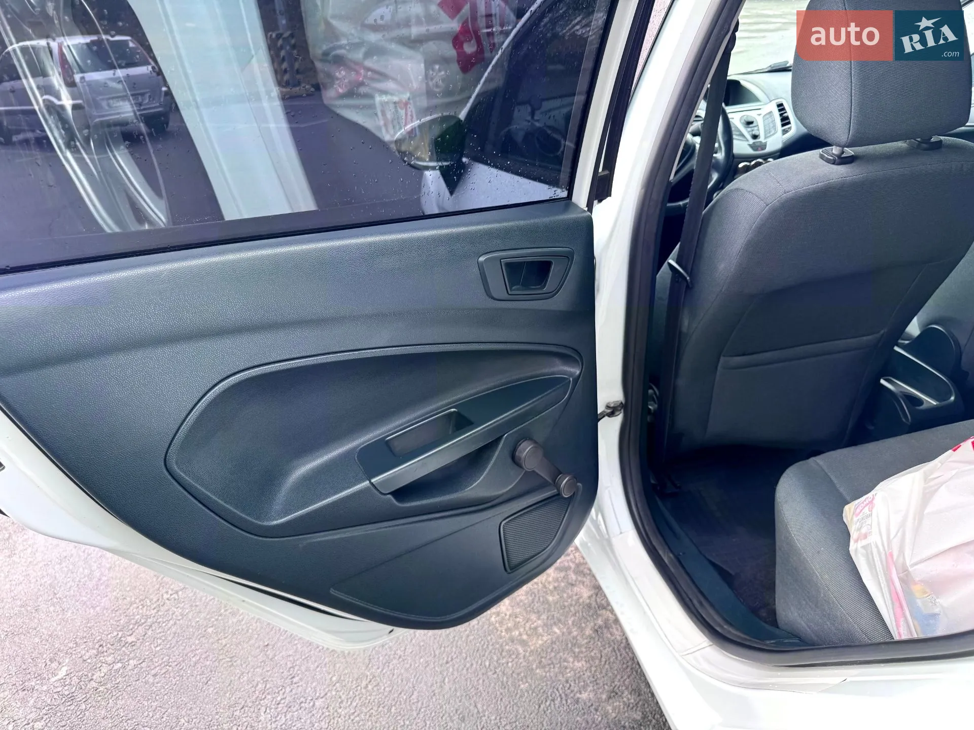 2012 Ford Fiesta - мініатюра 21