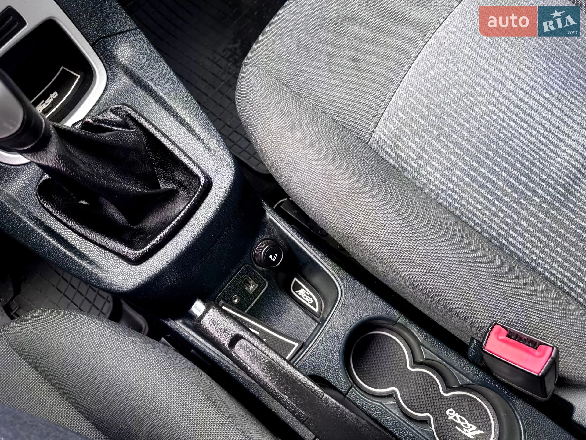 2012 Ford Fiesta - мініатюра 22