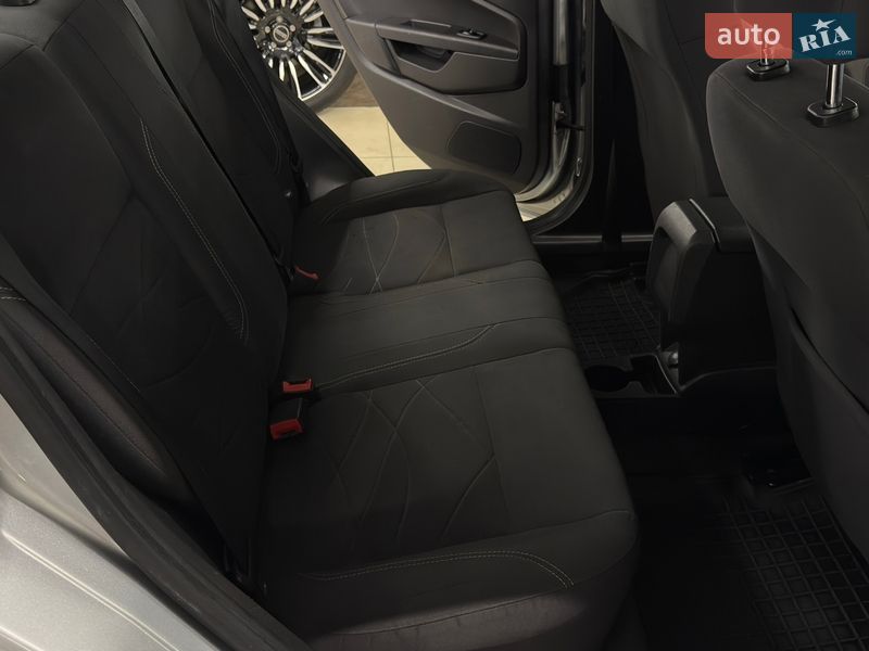 Седан Ford Fiesta 2013 в Николаеве