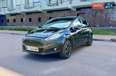 Хетчбек Ford Fiesta 2016 в Сумах