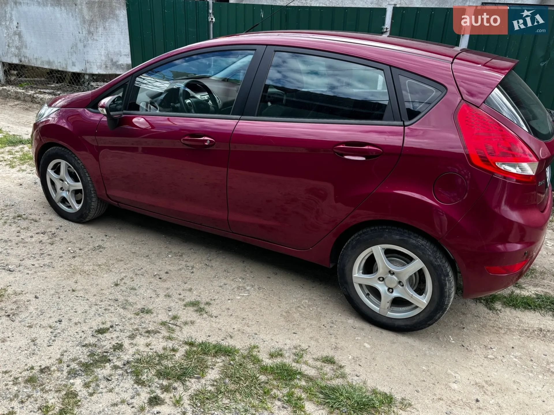 2010 Ford Fiesta - мініатюра 2