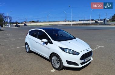 Хэтчбек Ford Fiesta 2013 в Измаиле
