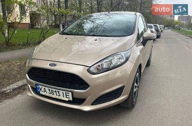 Хетчбек Ford Fiesta 2016 в Києві