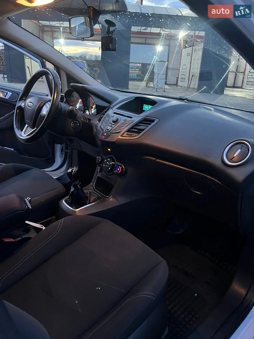2013 Ford Fiesta - мініатюра 8