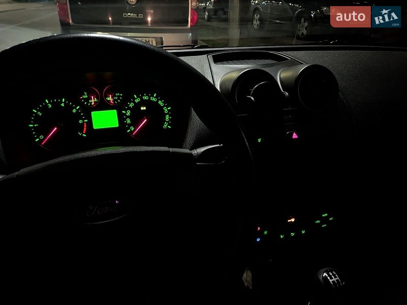 Хэтчбек Ford Fiesta 2007 в Киеве