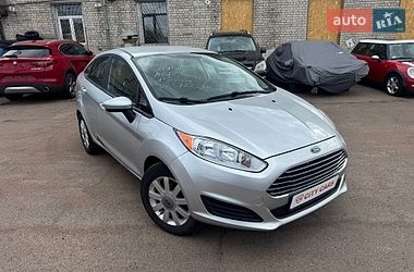 Седан Ford Fiesta 2016 в Киеве