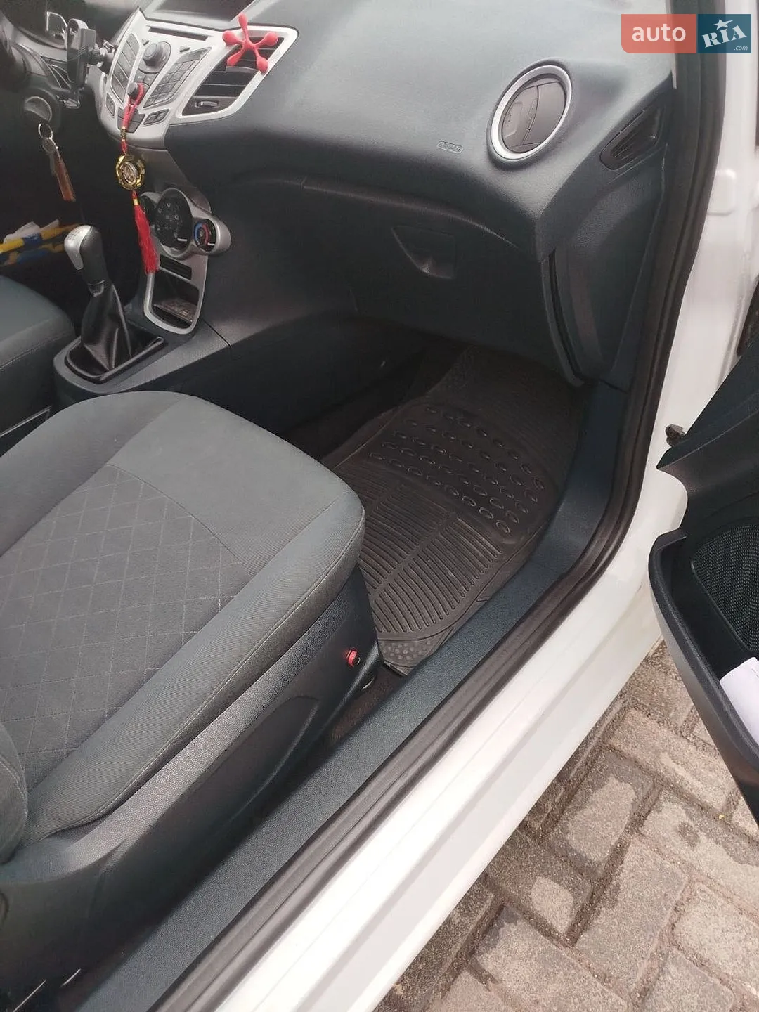 2012 Ford Fiesta - мініатюра 13