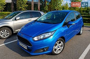 Хэтчбек Ford Fiesta 2016 в Киеве