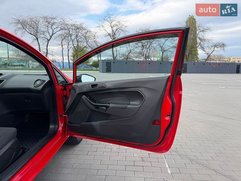 Хэтчбек Ford Fiesta 2013 в Одессе