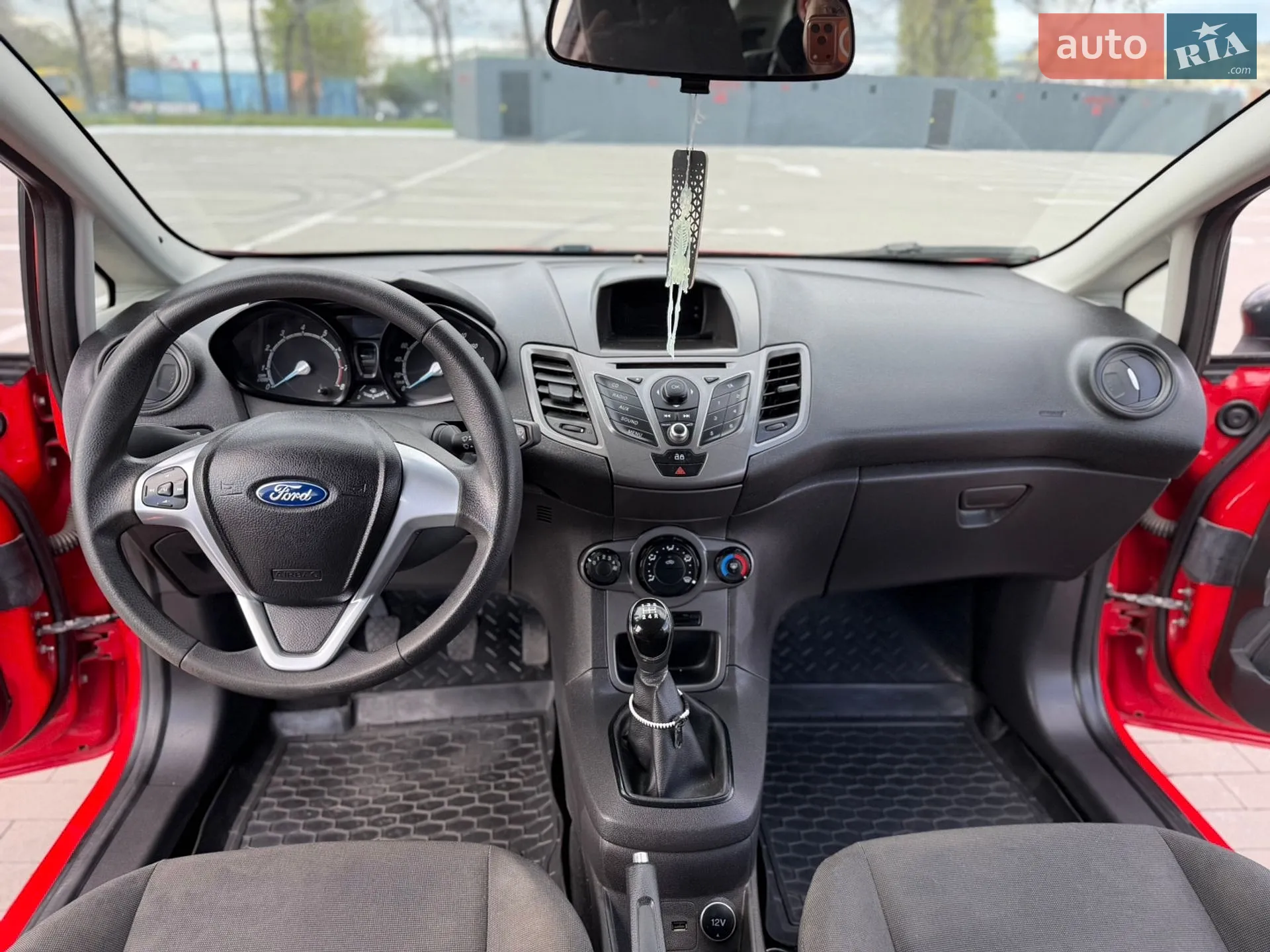 2013 Ford Fiesta - мініатюра 23