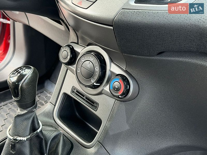 Хэтчбек Ford Fiesta 2013 в Одессе