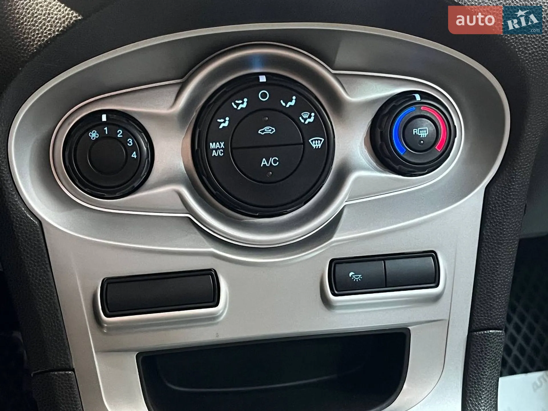2013 Ford Fiesta - мініатюра 24
