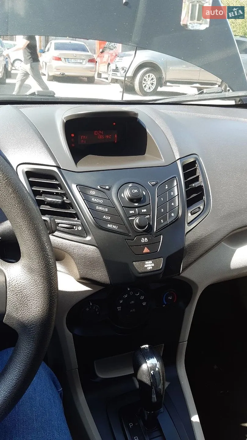 2013 Ford Fiesta - мініатюра 9