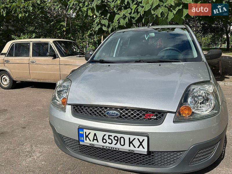 Хетчбек Ford Fiesta 2006 в Києві