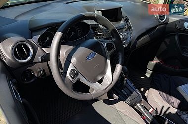 Седан Ford Fiesta 2014 в Чернигове