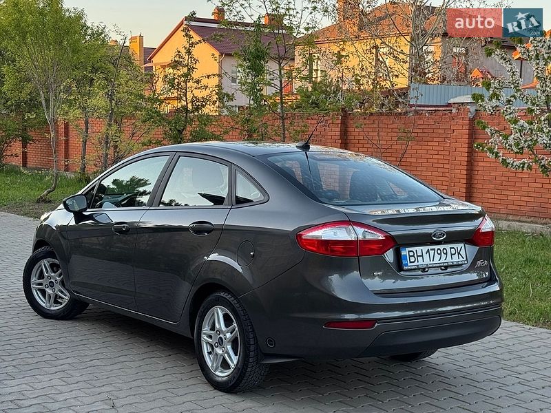 Седан Ford Fiesta 2019 в Одессе