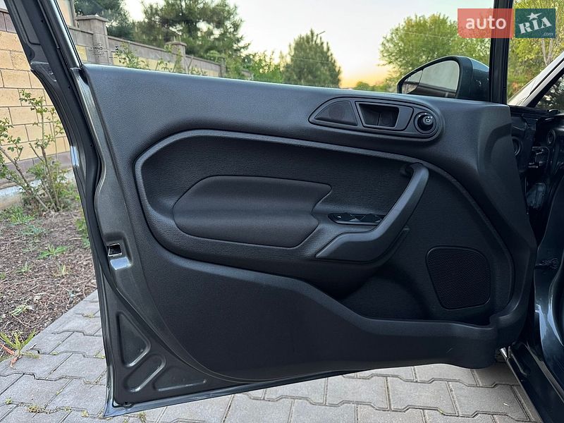 Седан Ford Fiesta 2019 в Одессе