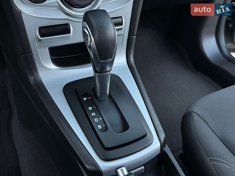 Седан Ford Fiesta 2019 в Одессе