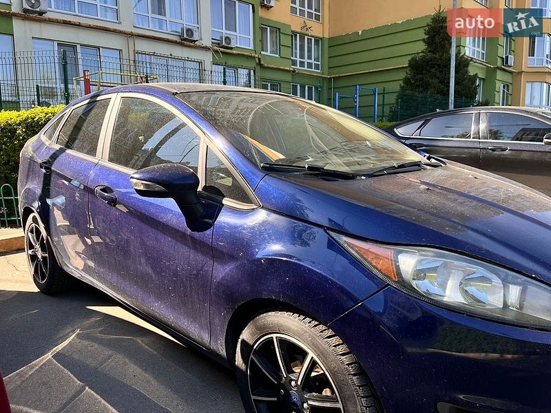 Седан Ford Fiesta 2016 в Крюківщині