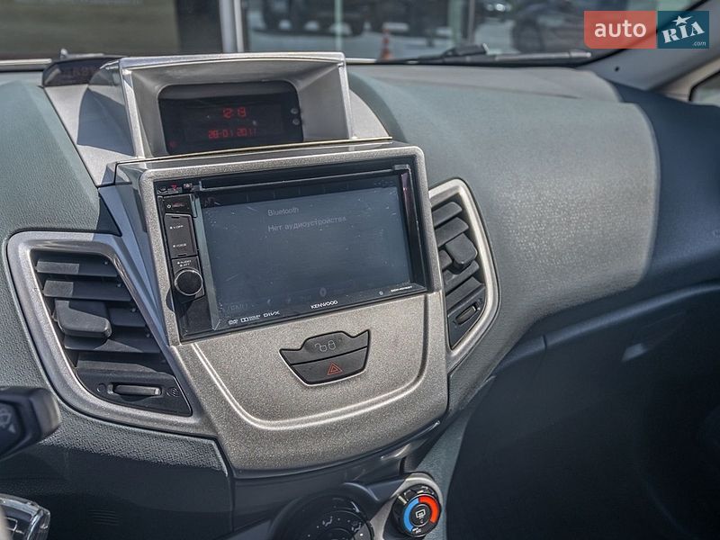 Хэтчбек Ford Fiesta 2011 в Днепре
